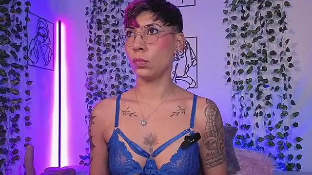 Snapshot of MiaMorgan_ chatting on May 2026 02:25:01 PM MiaMorgan online show from May 2026 02:25:01 PM