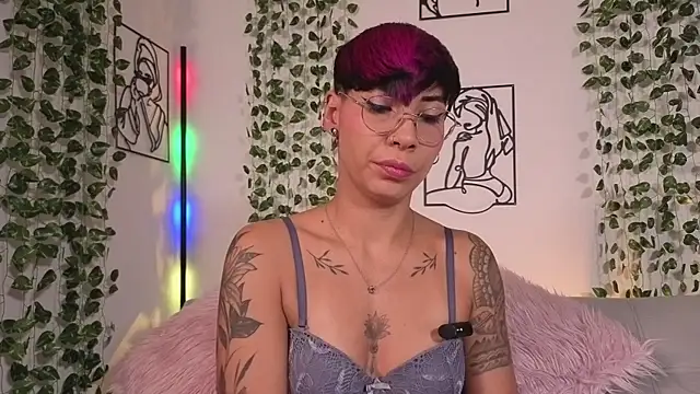 Snapshot of MiaMorgan_ chatting on July 2026 01:50:02 PM MiaMorgan online show from July 2026 01:50:02 PM