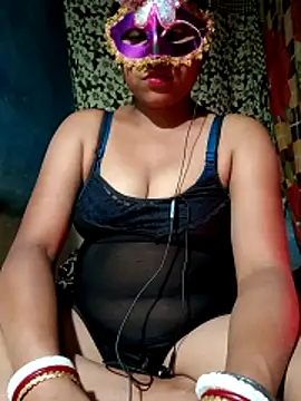 Snapshot of AparnaBoudi chatting on February 2026 06:20:01 PM AparnaBoudi online show from February 2026 06:20:01 PM