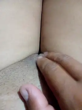 Snapshot of Khaleyssi chatting on October 2025 03:52:02 AM Khaleyssi online show from October 2025 03:52:02 AM