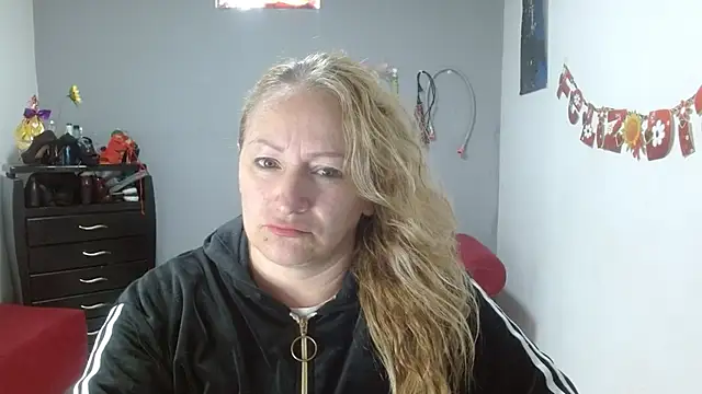 emperabigbootybigass online show from March 2025 12:17:01 PM