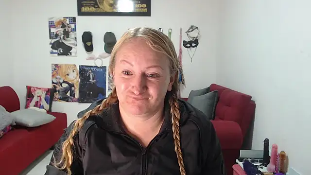 emperabigbootybigass online show from September 2025 12:18:01 PM