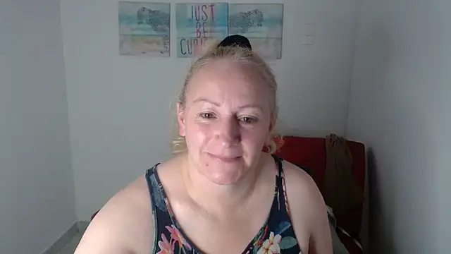 emperabigbootybigass online show from April 2026 10:01:02 PM