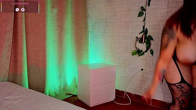 mia bonneett online show from February 2026 06:22:01 AM