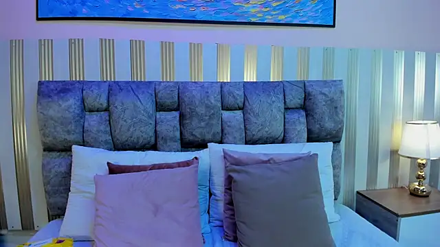 nova lane online show from November 2025 07:34:02 PM