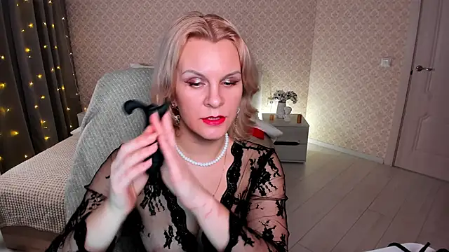 Snapshot of Louisa_Bay chatting on March 2025 05:13:02 PM Louisa Bay online show from March 2025 05:13:02 PM