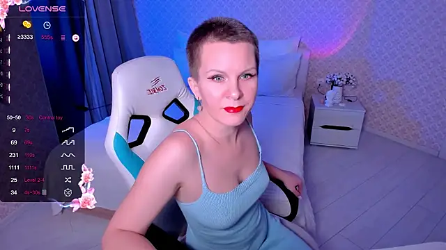 Snapshot of Louisa_Bay chatting on November 2025 04:53:01 PM Louisa Bay online show from November 2025 04:53:01 PM