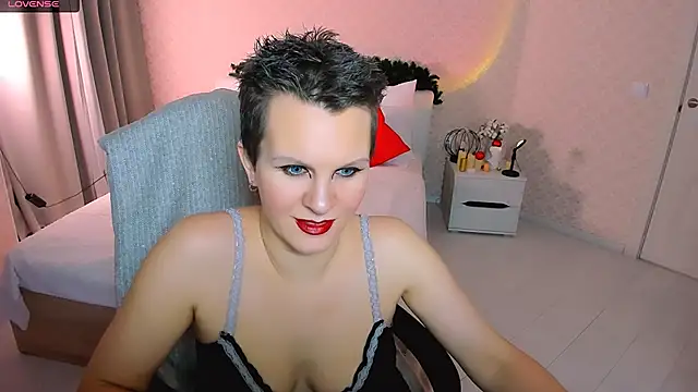 Snapshot of Louisa_Bay chatting on January 2026 03:48:02 PM Louisa Bay online show from January 2026 03:48:02 PM