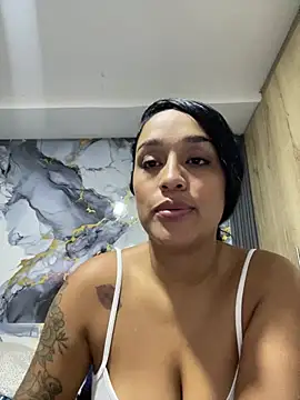 Snapshot of KatalinnaBrown chatting on February 2026 11:22:01 AM KatalinnaBrown online show from February 2026 11:22:01 AM