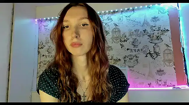 LisaIcon online show from January 2025 01:00:02 PM