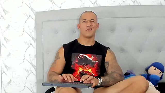 luigiferrara online show from March 2025 03:24:01 AM