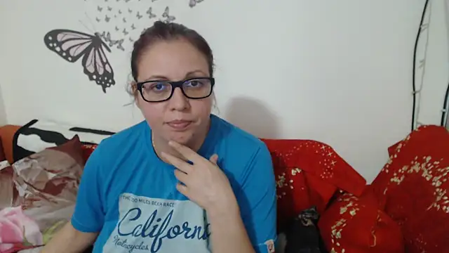 LadyHellene online show from February 2025 06:05:01 PM