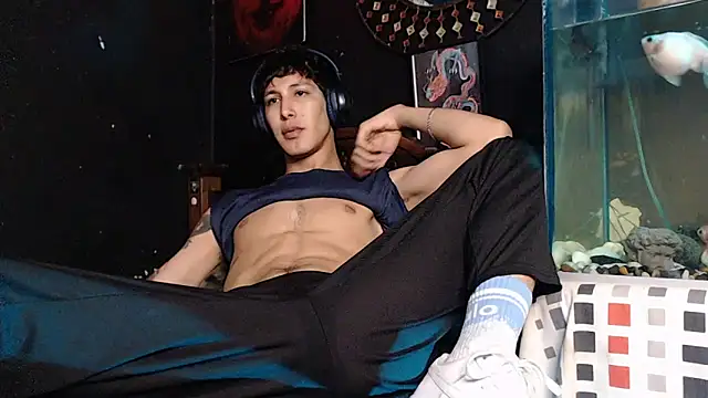 Snapshot of Godly_huan chatting on May 2026 04:41:01 AM Godly huan online show from May 2026 04:41:01 AM