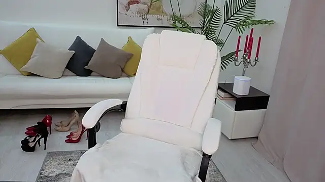 Snapshot of Beylly chatting on February 2026 02:32:02 PM Beylly online show from February 2026 02:32:02 PM