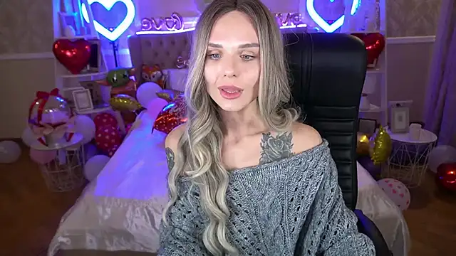 Snapshot of KiraGrayy chatting on February 2025 05:09:02 PM KiraGrayy online show from February 2025 05:09:02 PM