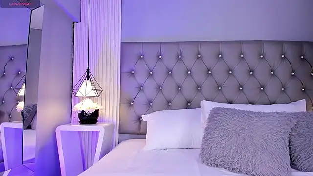 VioletthaRous online show from July 2026 10:36:01 PM