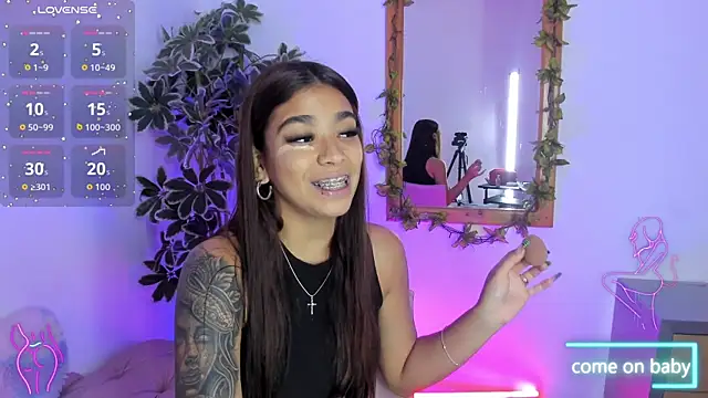 GiaFu online show from October 2025 09:37:01 PM