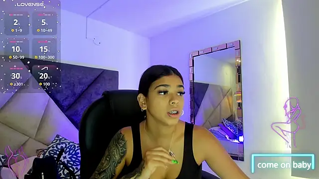 GiaFu online show from October 2025 12:05:02 PM