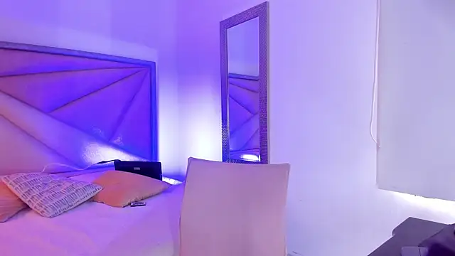 GiaFu online show from November 2025 05:48:02 PM