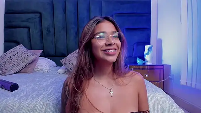 Snapshot of GiaFu chatting on May 2026 04:07:02 AM GiaFu online show from May 2026 04:07:02 AM