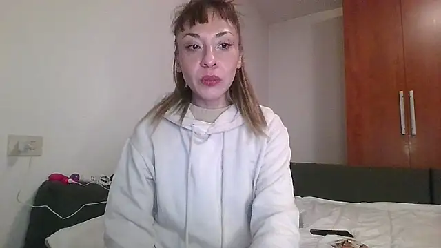 KarolinaReaper online show from December 2024 03:02:01 PM