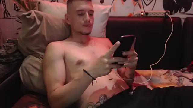 roystonee01 online show from March 2026 01:16:02 AM