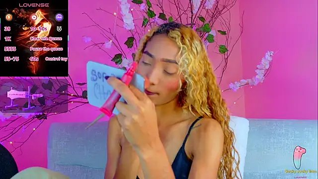 Charlotte Love10 online show from November 2025 11:43:01 AM