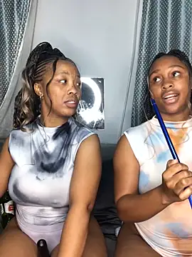 Pearl 00 online show from September 2025 09:40:02 PM