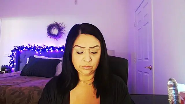 AlyssiaAmoreXO online show from February 2026 07:12:01 PM