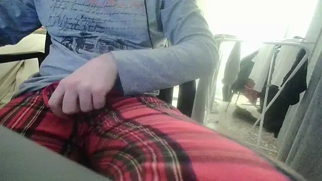 sbrodo96 online show from February 2026 06:39:02 PM