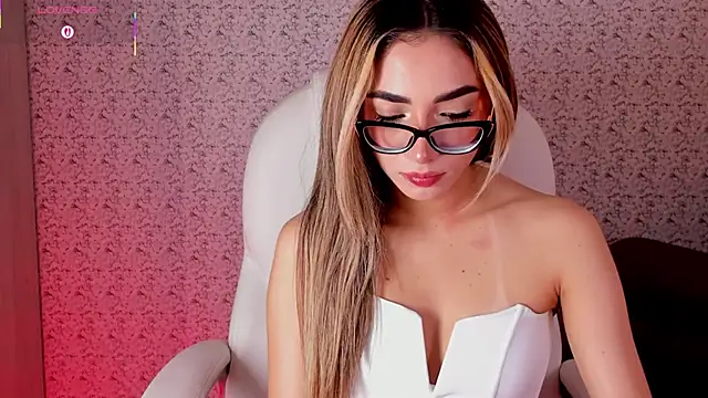 Sarajonnes online show from September 2025 10:49:02 AM