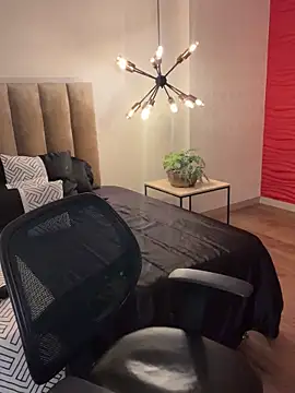 Alisha-Bond online show from March 2025 11:07:01 PM