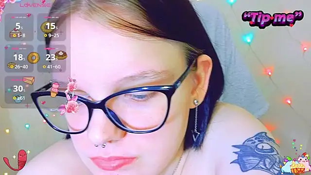 Snapshot of DivaMarisa chatting on December 2024 05:50:02 AM DivaMarisa online show from December 2024 05:50:02 AM