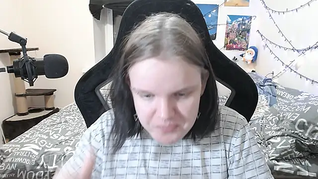 Snapshot of DivaMarisa chatting on March 2025 04:30:01 PM DivaMarisa online show from March 2025 04:30:01 PM