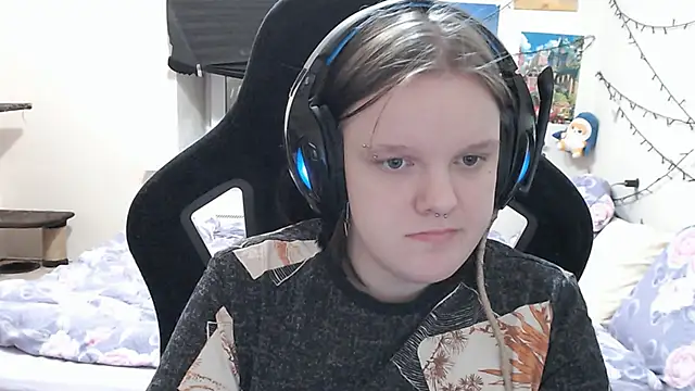 Snapshot of DivaMarisa chatting on March 2025 03:28:01 PM DivaMarisa online show from March 2025 03:28:01 PM