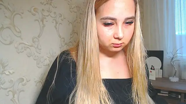 DolphinDreams online show from April 2026 07:24:02 AM