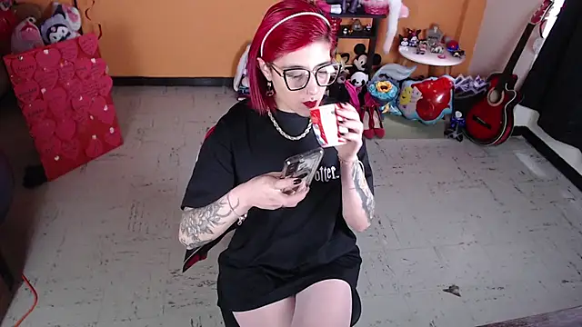 MissMiia2 online show from March 2025 12:56:02 PM