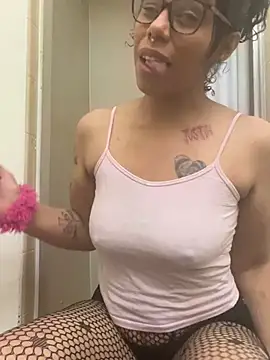 Snapshot of Princess_Desirae chatting on May 2026 03:12:01 AM Princess Desirae online show from May 2026 03:12:01 AM