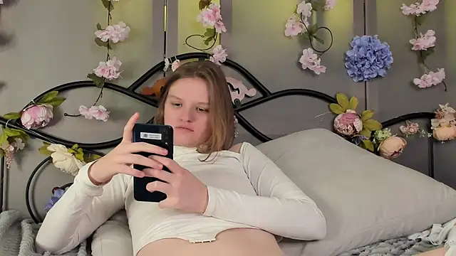 LilianSwall online show from December 2024 07:36:01 PM