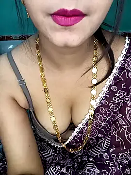 Snapshot of Diamond_queeen chatting on January 2025 08:46:02 PM Diamond queeen online show from January 2025 08:46:02 PM