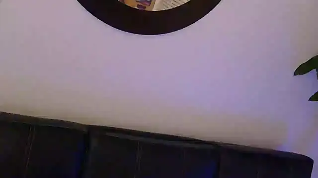 Snapshot of GymBoyVan chatting on February 2025 10:15:02 AM GymBoyVan online show from February 2025 10:15:02 AM