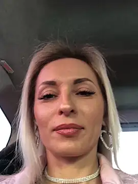 Diamond Bunny  online show from February 2025 01:19:01 PM