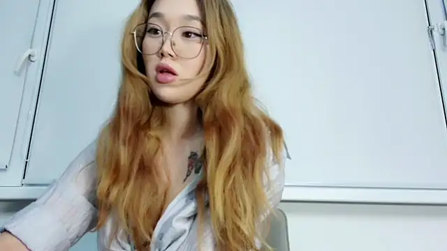 Jennatyan online show from November 2025 11:20:01 AM