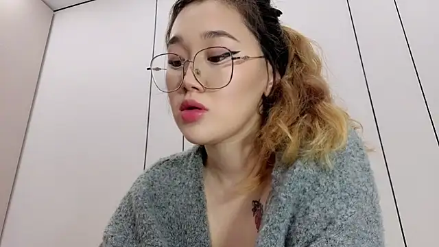 Jennatyan online show from January 2026 05:16:02 PM