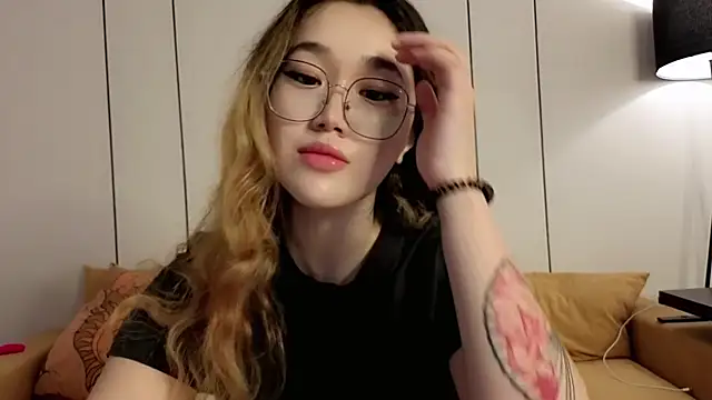 Jennatyan online show from May 2026 04:19:01 AM