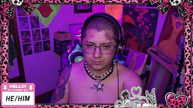 Snapshot of masterkevinftm chatting on April 2026 02:42:01 AM masterkevinftm online show from April 2026 02:42:01 AM