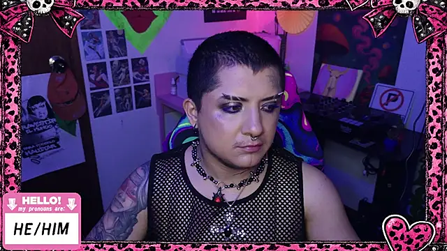 Snapshot of masterkevinftm chatting on May 2026 08:55:02 AM masterkevinftm online show from May 2026 08:55:02 AM