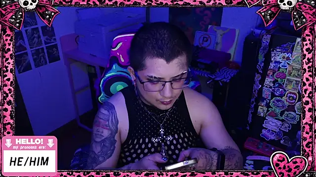 Snapshot of masterkevinftm chatting on May 2026 06:20:01 AM masterkevinftm online show from May 2026 06:20:01 AM