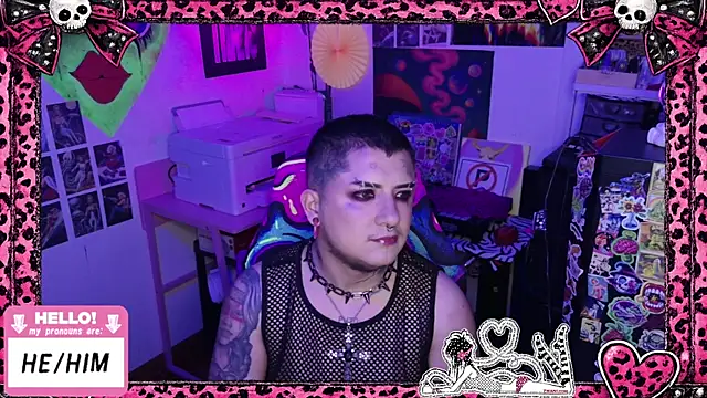 Snapshot of masterkevinftm chatting on May 2026 07:38:01 AM masterkevinftm online show from May 2026 07:38:01 AM