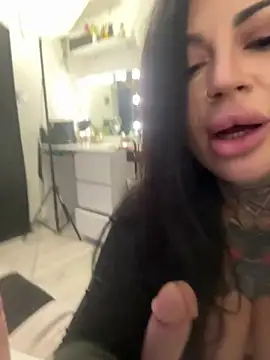 krysstal003 online show from January 2025 01:35:01 AM